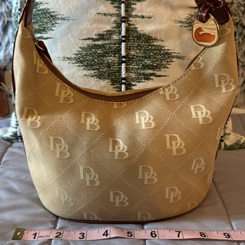 CLASSIC DOONEY & BOURKE Monogram Hobo Bag Excellent Exterior Condition! - Picture 2 of 8